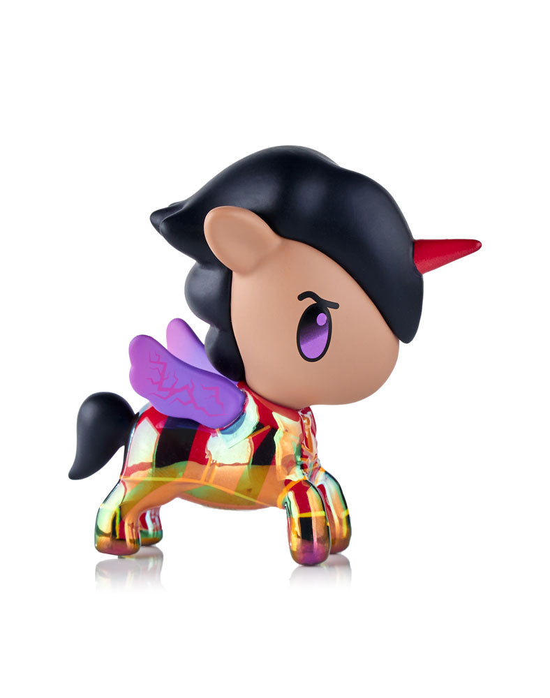tokidoki-arcane-unicorno-blacklight-chrome-08.jpg