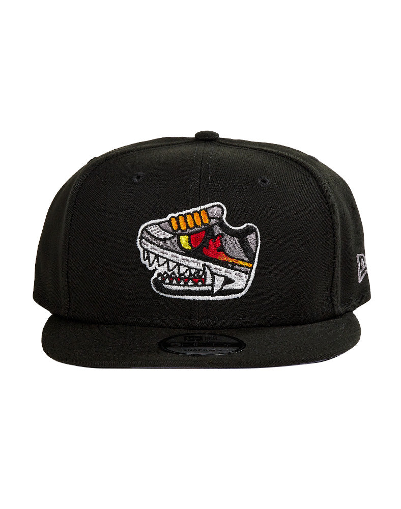 New Era Kaiju Sneaker Snapback